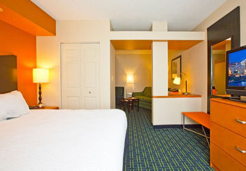 Fairfield & By Marriott Pittsburgh